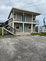 1260 Dr Martin Luther King Jr Blvd in Riviera Beach, FL - Building Photo