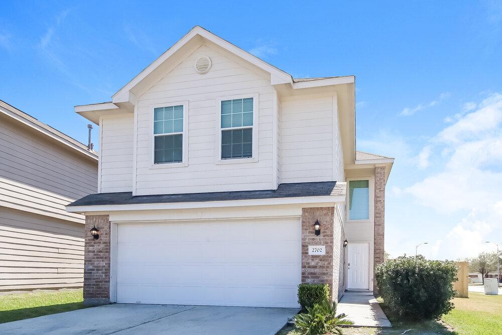 2702 Shearwater Bend Dr in Humble, TX - Building Photo
