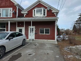 304 US-2 in South Hero, VT - Building Photo