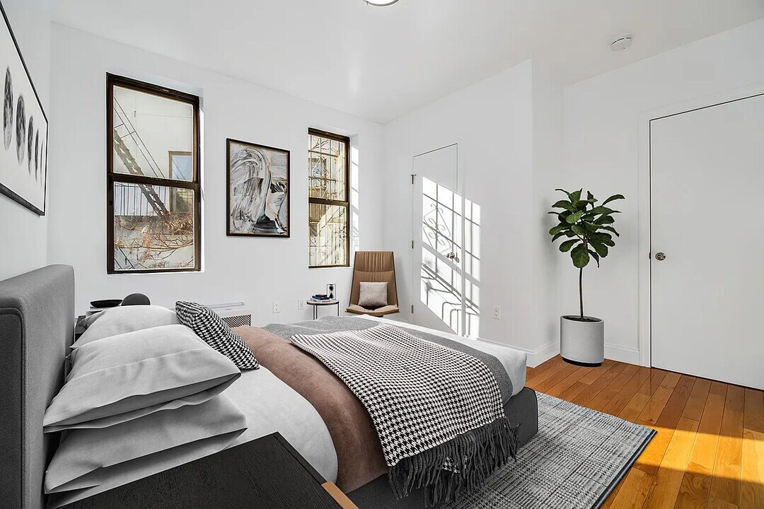 46 Downing St in New York, NY - Building Photo