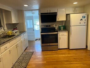 14 Cedar St in Westborough, MA - Building Photo - Building Photo