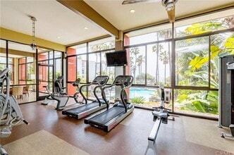 640 The Vlg, Unit 105 in Redondo Beach, CA - Building Photo - Building Photo