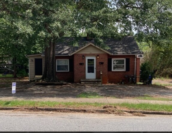 property at 125 Mallard St