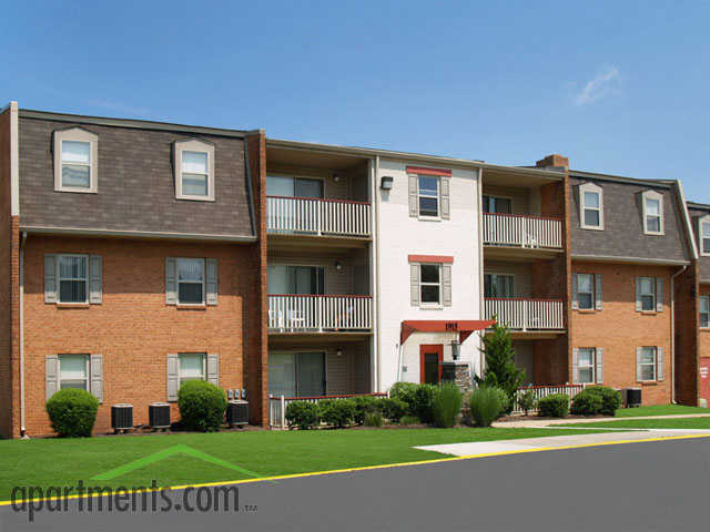 Summer Ridge in Hyattsville, MD - Foto de edificio - Building Photo