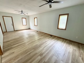 1045 Second Ave E in Horton, KS - Building Photo - Building Photo