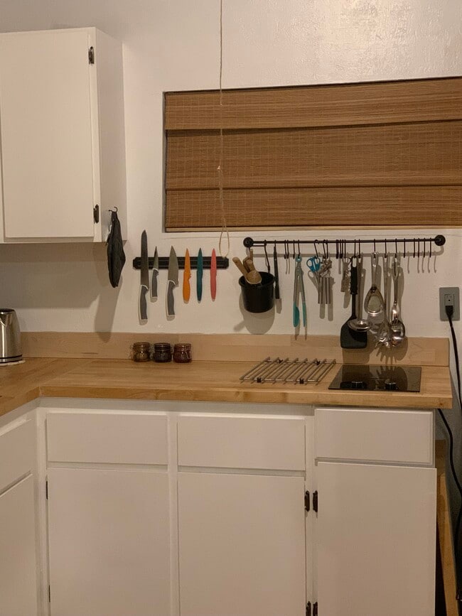 8852 Wonderland Ave, Unit Guesthouse Laurel Canyon in Los Angeles, CA - Building Photo - Building Photo