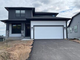 5491 Welter Wy in Chaska, MN - Building Photo