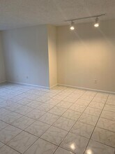 4561 W McNab Rd in Pompano Beach, FL - Building Photo - Building Photo