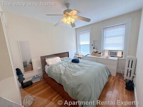 11 Ellery St, Unit #12 in Cambridge, MA - Foto de edificio - Building Photo