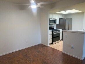 1901 Mountain Hills Ct in Las Vegas, NV - Building Photo - Building Photo