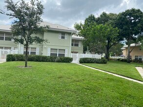 1919 Stratford Way in West Palm Beach, FL - Building Photo - Building Photo