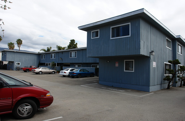 Ellwood Beach Apartments in Goleta, CA - Building Photo - Building Photo