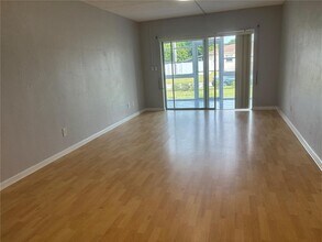 3160 36th St N in St. Petersburg, FL - Building Photo - Building Photo