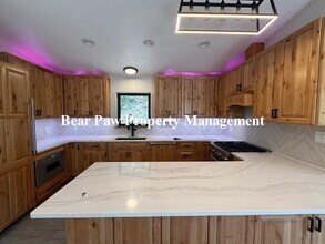 28084 Meadow Dr in Conifer, CO - Building Photo - Building Photo