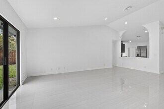 7771 Blackwood Ln in Greenacres, FL - Building Photo - Building Photo