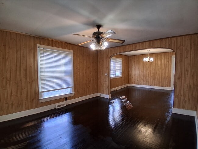 206 W 7th St in Danville, IL - Building Photo - Building Photo