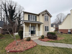 928 Heatherstone Dr in Winston-Salem, NC - Building Photo - Building Photo