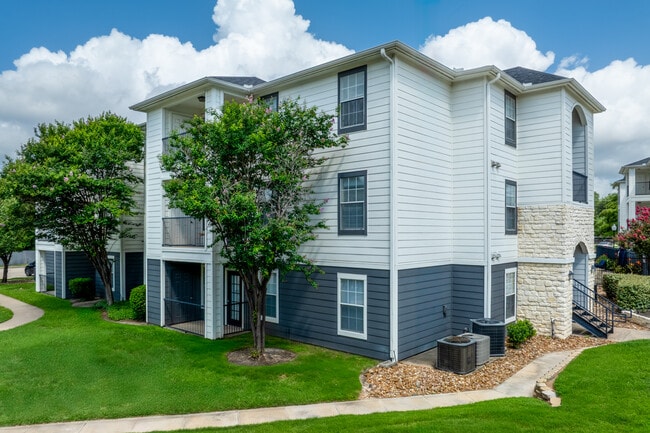 Crossing Place in College Station, TX - Foto de edificio - Building Photo