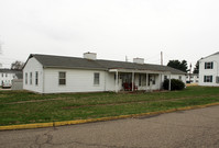 Laurel Commons in Ravenswood, WV - Foto de edificio - Building Photo