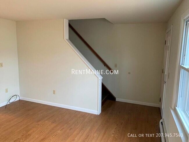 33 Yale St in Bangor, ME - Building Photo - Building Photo