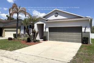 1045 Hermosa Way in Kissimmee, FL - Building Photo