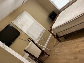 1045 Ontario St in Jacksonville, FL - Building Photo