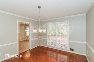 4814 Westbourne Dr in Powder Springs, GA - Foto de edificio - Building Photo