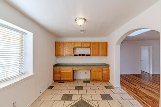 609 Candelaria Rd NW in Albuquerque, NM - Building Photo - Building Photo