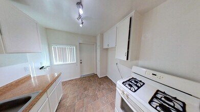 1804 Capri Ave in Mentone, CA - Building Photo - Building Photo