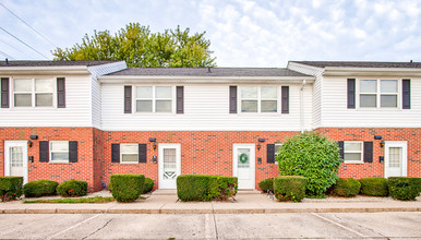 MAPLE CREST in Kokomo, IN - Foto de edificio - Building Photo