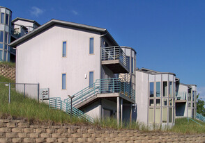 Lake Terrace Condominiums in Michigan City, IN - Building Photo