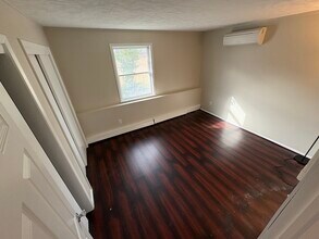 411 Boyle Rd, Unit 1 in Selden, NY - Building Photo - Building Photo