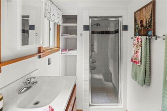8 Oak Dr in Mt Baldy, CA - Foto de edificio - Interior Photo