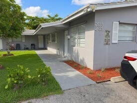 2633 NW 9th Ave in Wilton Manors, FL - Building Photo