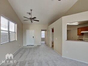 8921 E Crescent Ave in Mesa, AZ - Building Photo - Building Photo