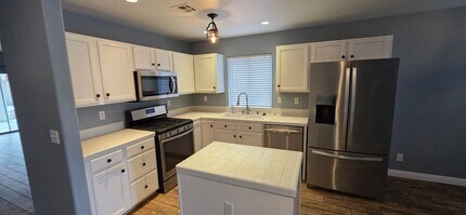 5817 Mansion St in Las Vegas, NV - Building Photo - Building Photo