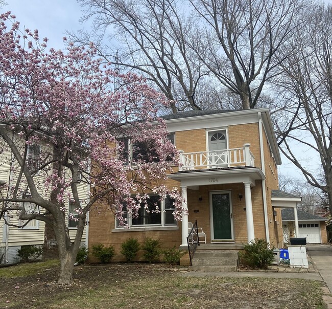 1704 S Whittier Ave, Unit First Floor