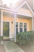 573 Taryn Dr in Charleston, SC - Building Photo