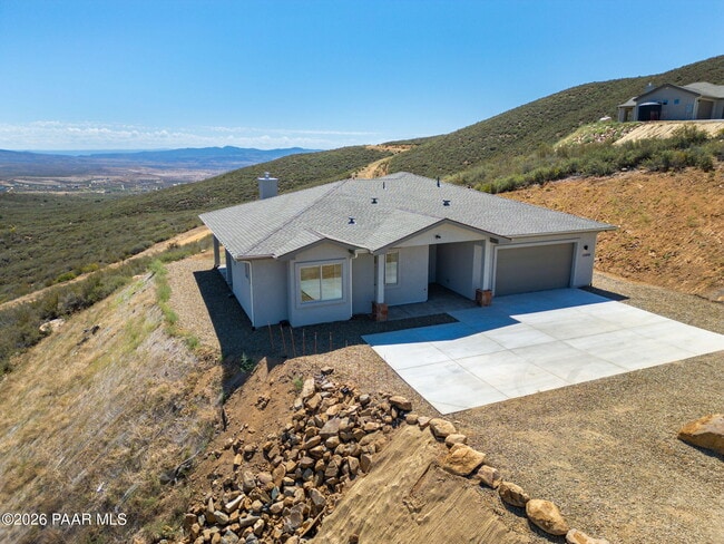 15690 E Orch Vw Rd in Dewey, AZ - Building Photo - Building Photo