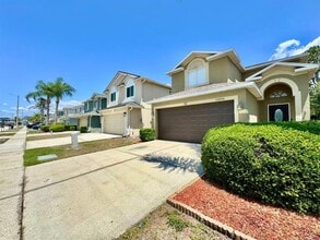 13014 Fennway Ridge Dr in Riverview, FL - Building Photo - Building Photo