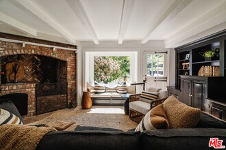 3100 Coldwater Canyon Ave in Los Angeles, CA - Building Photo - Building Photo