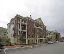 Monument Square in Richmond, VA - Foto de edificio - Building Photo