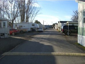 Sunset Mobile Home Park in Santa Rosa, CA - Building Photo - Building Photo