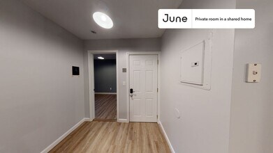 Room in Shared 3 bed/1 bath home in Boston, MA - Foto de edificio - Building Photo