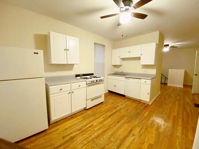 property at 2311 N Greenview Ave