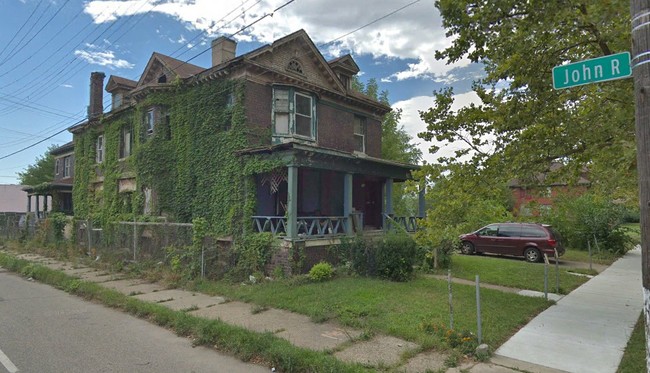 112 E Philadelphia St in Detroit, MI - Building Photo - Building Photo