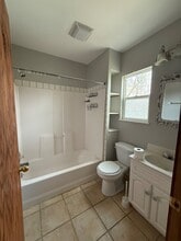 231 Leslie St in Lansing, MI - Building Photo - Building Photo