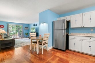 2 Autumn Leaf Dr in Nashua, NH - Building Photo - Building Photo