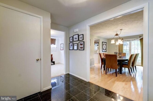 5902 Holland Rd in Rockville, MD - Building Photo - Building Photo