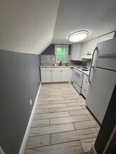 203 Bedell Ave, Unit 203 Bedell Apt B in Highland, NY - Building Photo - Building Photo